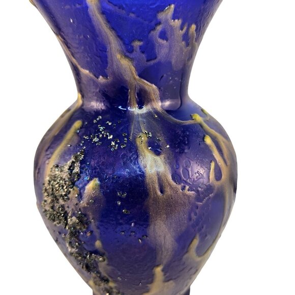 Handcrafted Cobalt Blue Gathering Vase With Gold Drip Design & Textured Finish - Picture 9 of 9